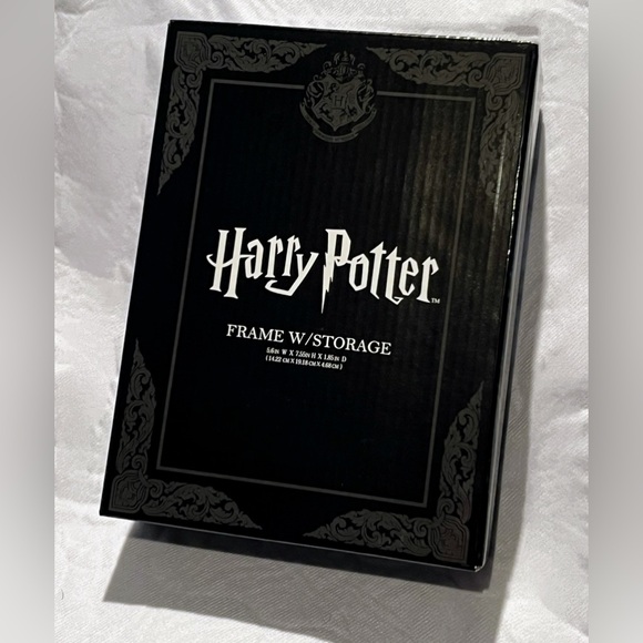 NWT Harry Potter Exclusive Frame With Storage - Picture 6 of 8